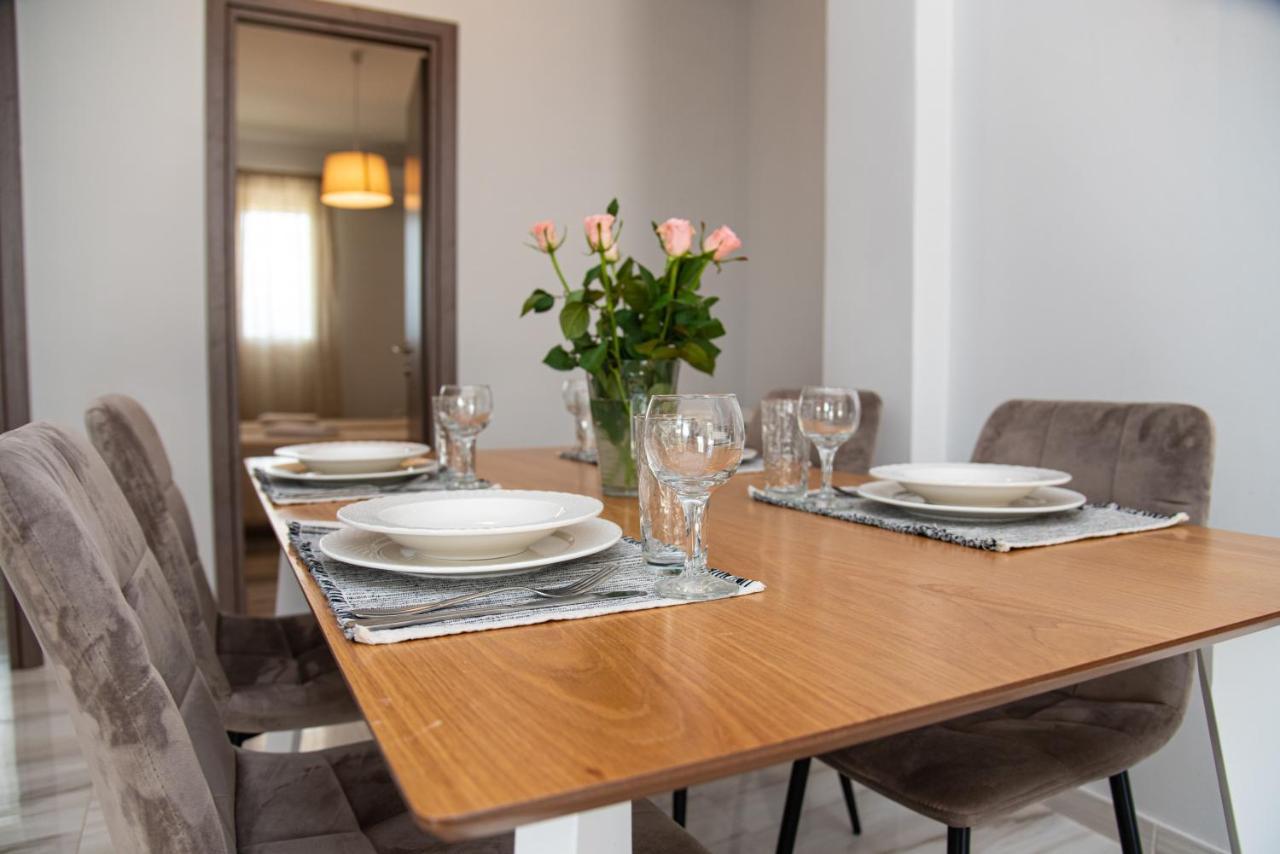 Lydia'S Apartments Mármaron Екстериор снимка