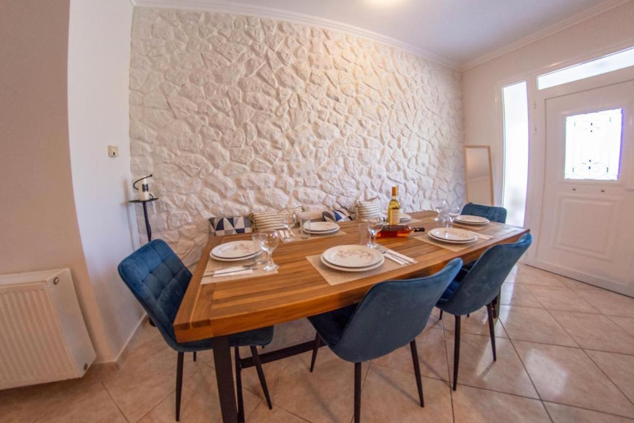 Lydia'S Apartments Mármaron Екстериор снимка